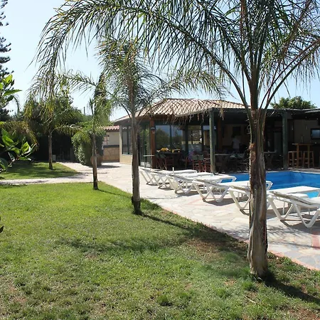 Petros Village 3* 헐소니소스