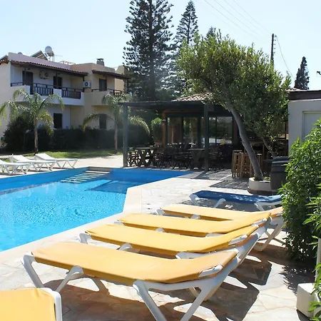 Petros Village 3*